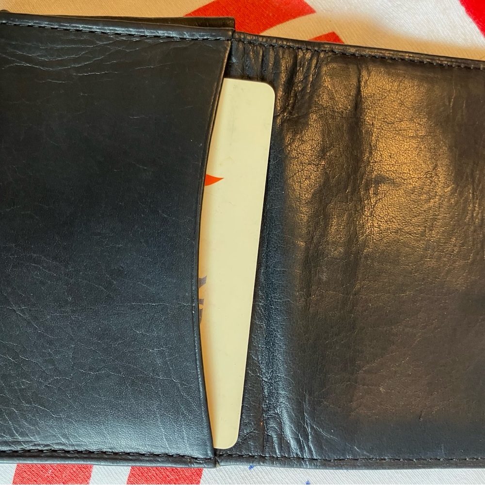 Boulder Ridge Leather Card Holder - Picture 4 of 8